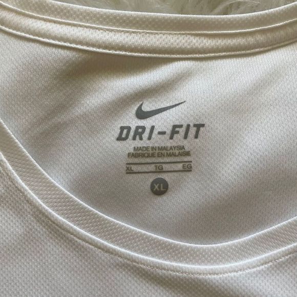 Nike “Journey For a Better World” Dri-Fit women’s white XL thin white top - Picture 3 of 15
